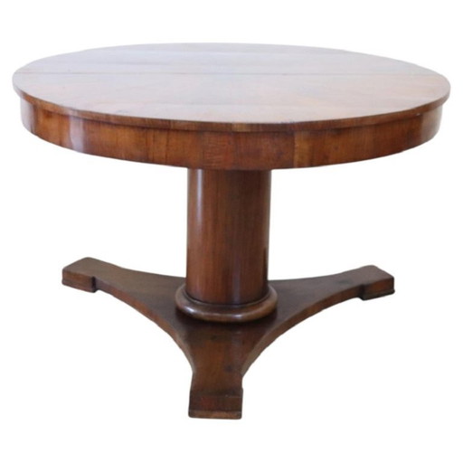 Antique Round Table in Walnut, Italy Early 19th Century