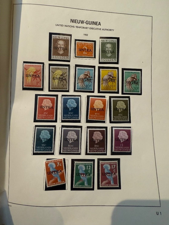 Briefmarkensammlung Neuguinea, Dekorative Objekte, Papier, Mehrfarbig (Foto 5 von 9)