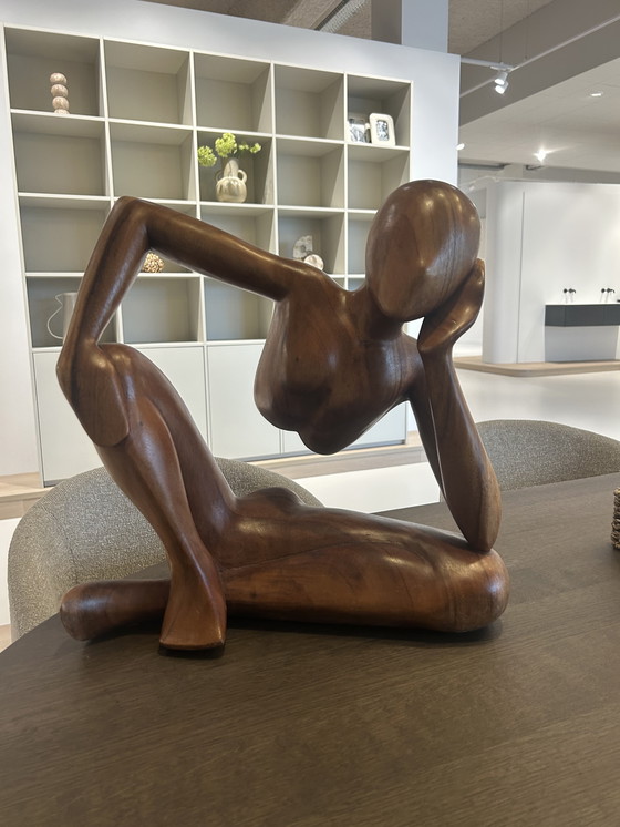 Image 1 of De Denker / houten sculpture / kunst