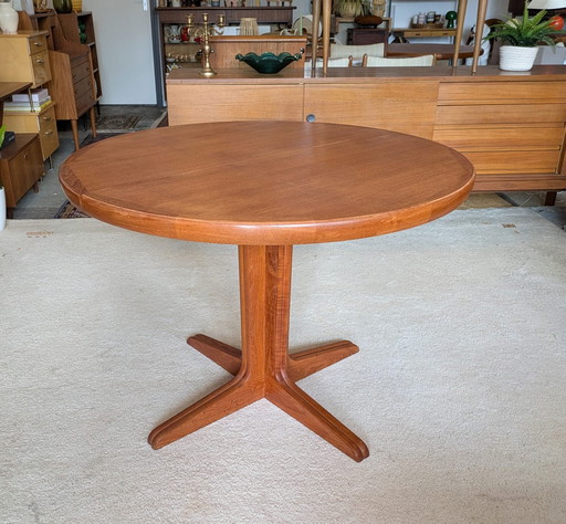 Table de salle à manger ronde extensible vintage en teck danois