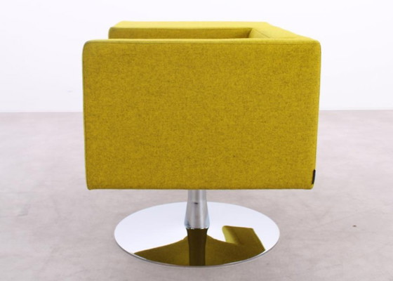 Image 1 of Offecct Sedia girevole Solitaire giallo ocra