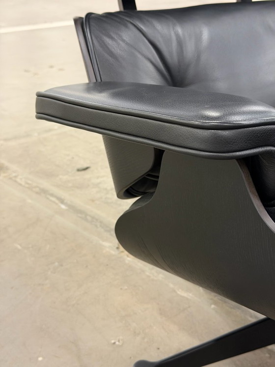 Image 1 of Fauteuil lounge Vitra Eames | Repose-pieds | Noir intégral |