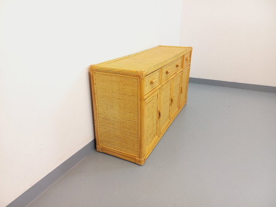 Image 1 of Vintage dressoir/opbergmeubel van rotan en gevlochten rotan uit de jaren 70.