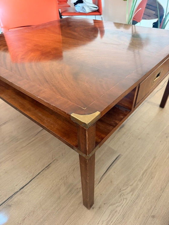 Table basse militaire vintage – Bois et laiton – Environ 100 x 100 cm – Tables basses, Wood (photo 8 of 11)