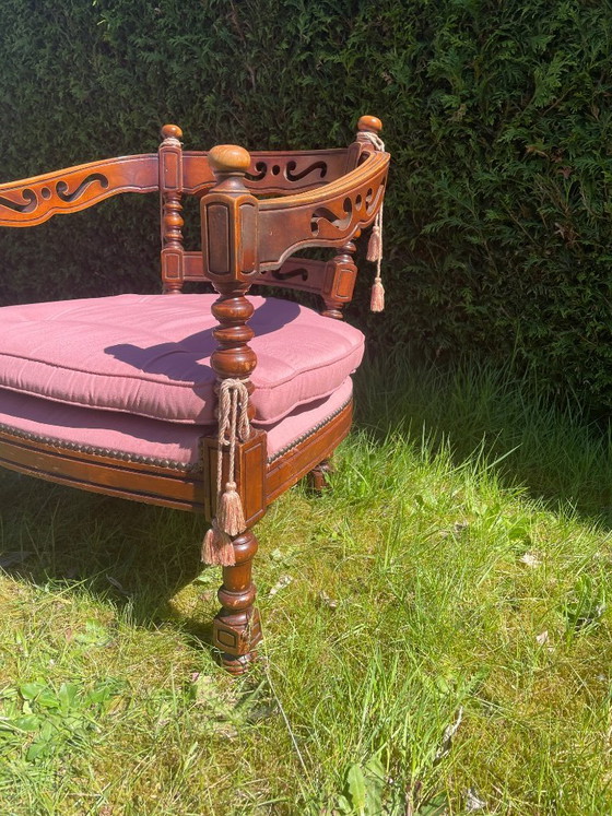 Image 1 of Fauteuil Giorgetti vintage sculpté à la main