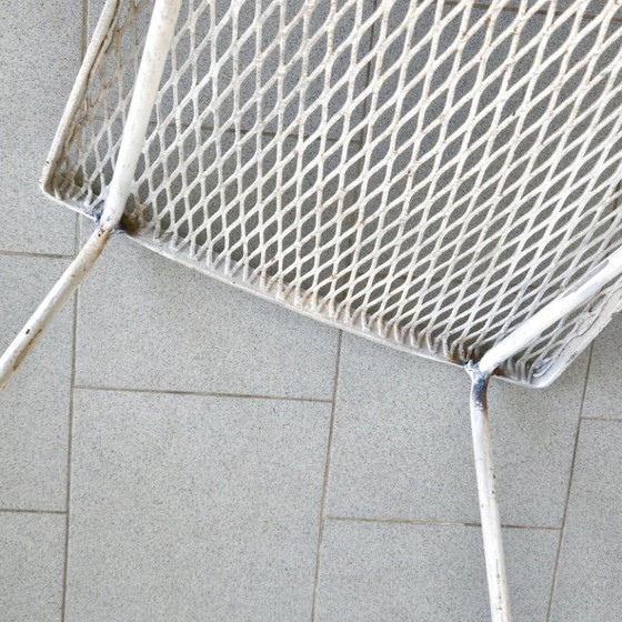 Image 1 of Een paar vintage witte gelakte metalen stoelen uit de jaren 50 van DLG Mathieu Matégot.