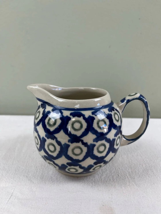 Niederländische Keramik-Milchkanne – Gläser & Karaffe, Porcelain (photo 4 of 5)
