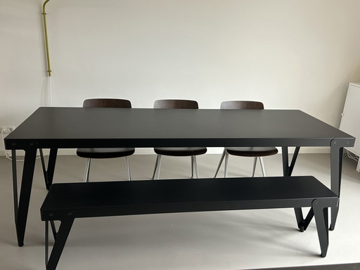 Mesa de comedor y banco funcionales Lloyd