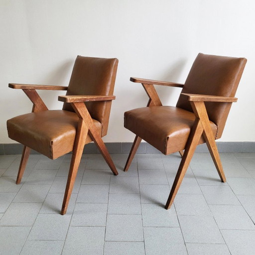 PAIR OF VINTAGE 1950 BRIDGE ARMCHAIRS WITH COMPASS LEGS IN OAK & HAVANA FAUX LEATHER