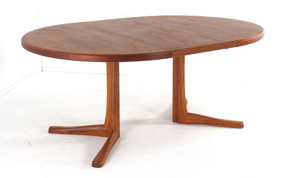 Image 1 of Tavolo da pranzo rotondo estensibile McIntosh 2x in teak vintage