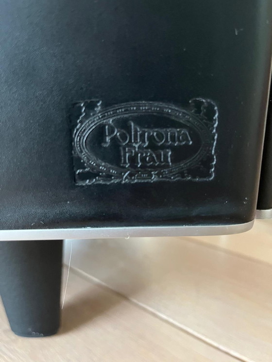 Image 1 of 2 fauteuils Poltrona Frau