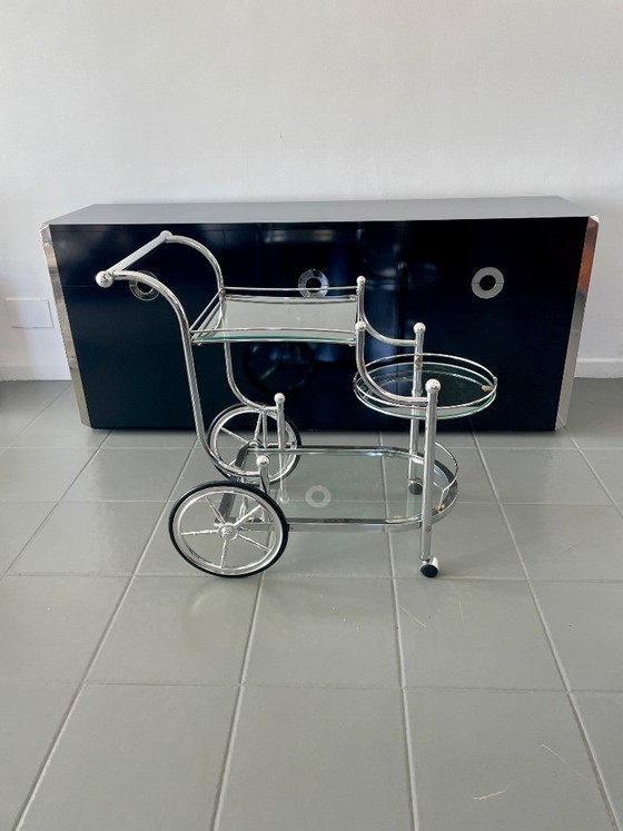Image 1 of Chariot de service chromé à 3 niveaux, style milieu du siècle.