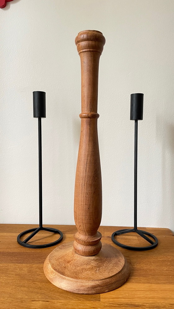 Image 1 of Trio van Teak en Vintage Stalen Kandelaars
