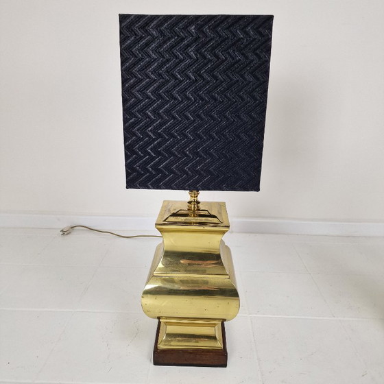 Image 1 of Paar grote Italiaanse Regency stijl tafellampen - Messing en hout met zwarte kappen