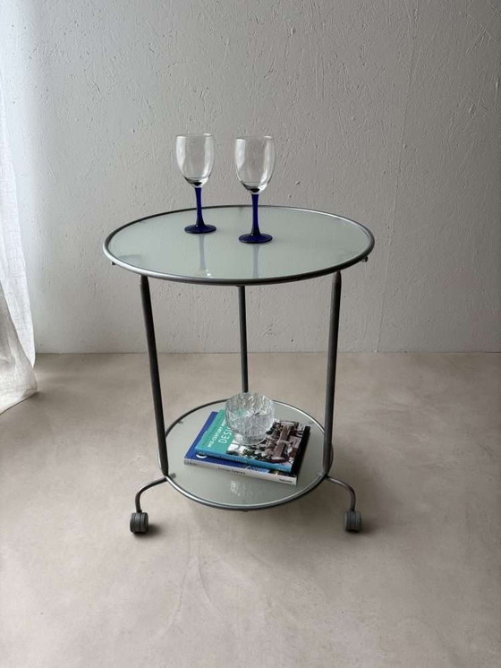 Image 1 of Carrello di servizio Ikea a due strati con vetro