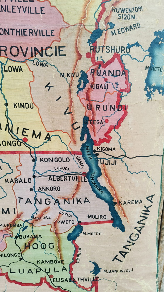 Image 1 of Antiguo mapa escolar antiguo pintado a mano Congo Belga Africa