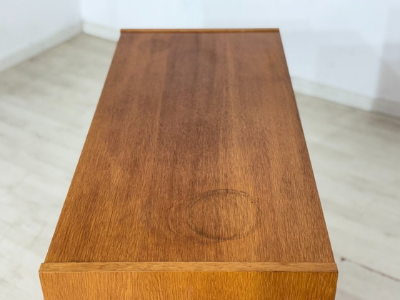 Image 1 of Commode élégante des années 1960 en chêne chaleureux / meuble vintage