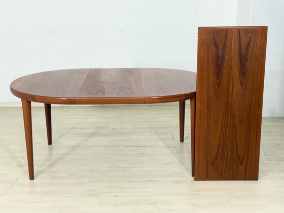 Danish Design Teak Round Dining Table - Extendable / Teak Dining Table / Mid Century Teak Table / – Wood (photo 9 of 18)