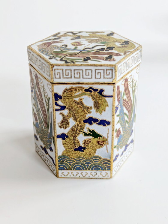 Image 1 of Set van 2 cloisonné doosjes met draak en feniks, wit emaille, vintage Chinese decoratie