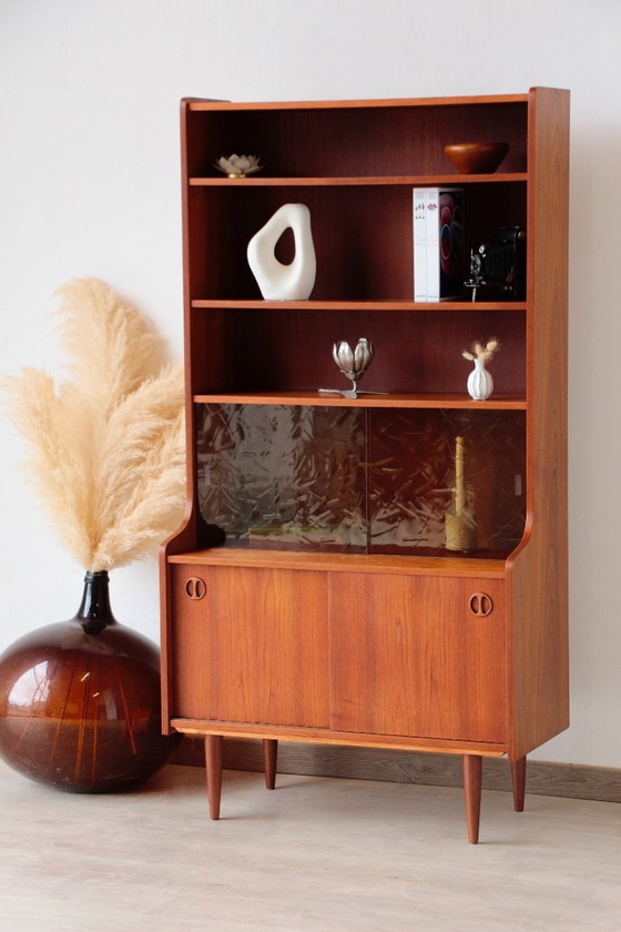 Image 1 of Librería escandinava de teca con frente de cristal