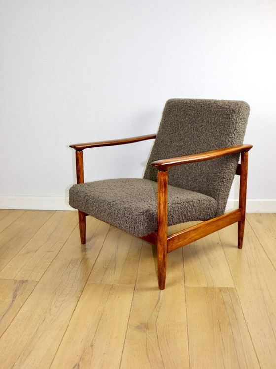 Image 1 of Sessel GFM-142, Entwurf von Edmund Homa aus den 70er Jahren, dicker Bouclé-Stoff in Braun-Schokoladenbraun – 2 Stück verfügbar