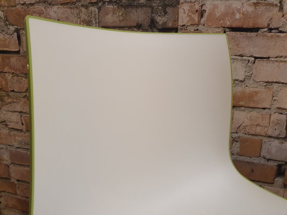 Image 1 of 2 tabourets de bar Arper Catifa 46, modèle traîneau, vert/blanc