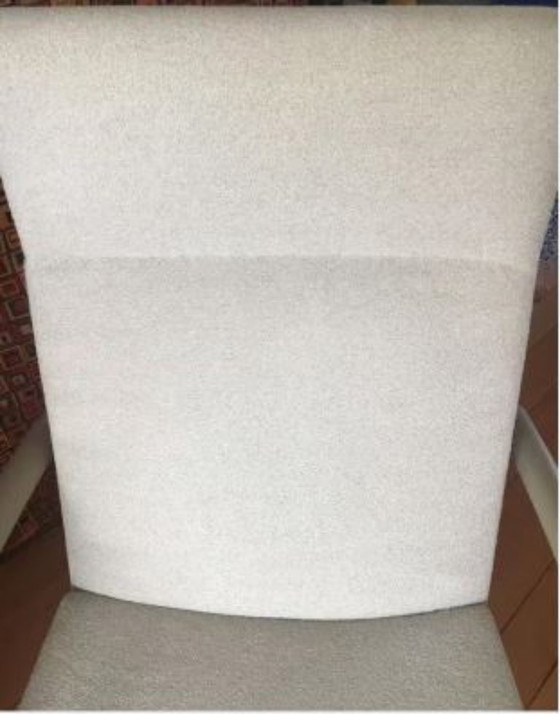 Image 1 of Poltroncina elicoidale Leolux. Il colore è melange sabbia/crema.