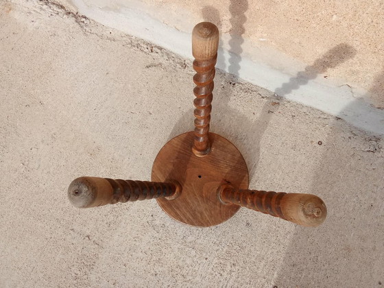 Image 1 of Antiker Hocker