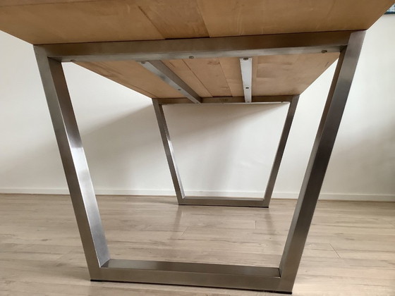 Image 1 of Design-Esstisch 100x200 cm, Tischplatte aus Massivholz und Gestell aus Edelstahl.