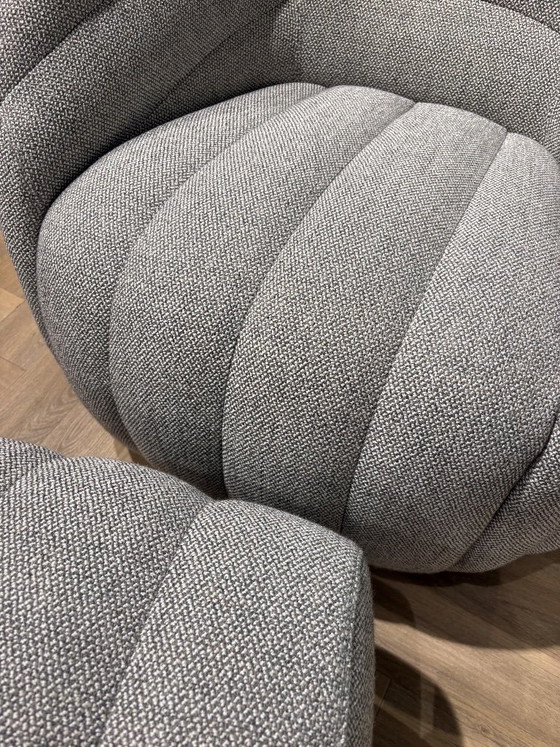 Poltrona e poggiapiedi Balini Pode. – Poltrone, Textile (photo 4 of 5)
