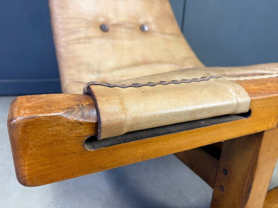 Vintage brutalistische Braziliaanse fauteuil uit de jaren 60. – Stoelen / fauteuils, Leather, Wood (photo 14 of 16)