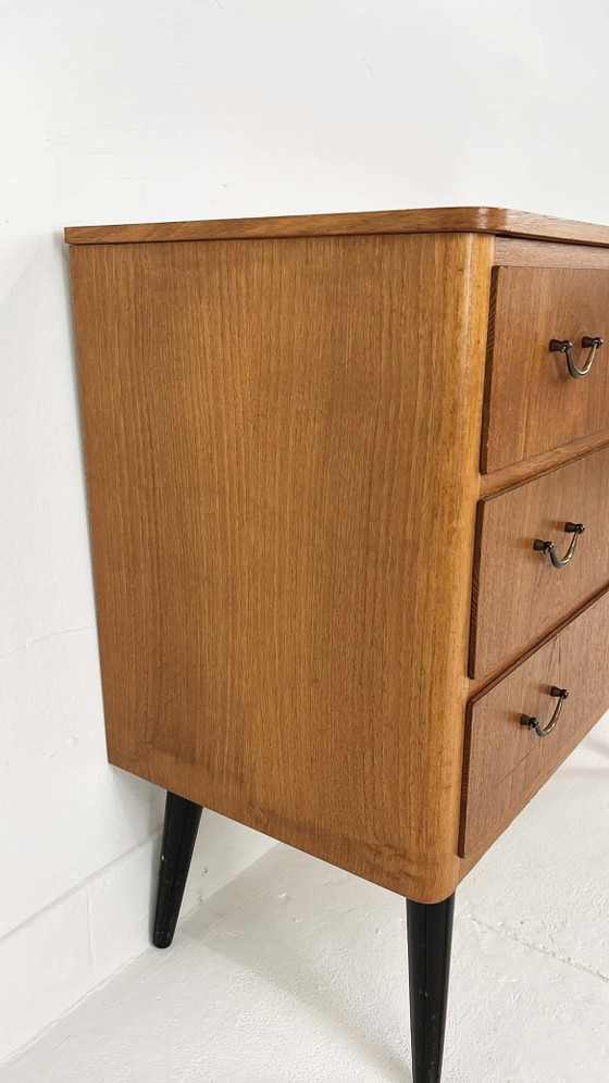 Cassettiera svedese vintage in impiallacciatura di teak – Comodini, Metallo, Mid Century Modern (photo 8 of 11)
