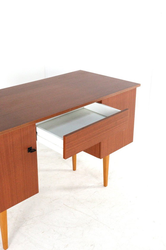 Mid Century Vintage Bureau / Buro Mid Century Modern – Wood (photo 16 of 20)