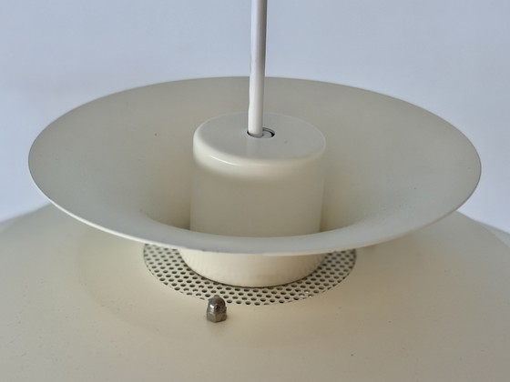Lampada a sospensione vintage scandinava a 7 strati – Crema/Avorio – Di JEKA, Denmark, anni '60 (photo 6 of 15)