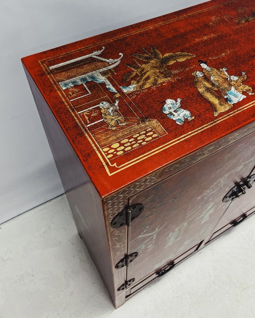 Cabinet chinois rouge