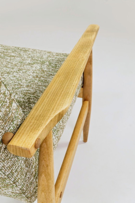 Image 1 of Fauteuil vintage vert granola en bois naturel, design H. Lis