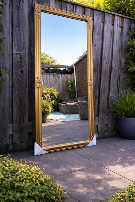 Image 1 of 2 große Spiegel im Antik-Look aus Goldbronze mit Facetten