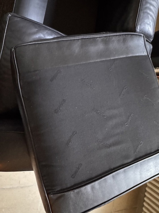 Image 1 of Divano a due posti, Le Corbusier in pelle nera (edizione Cassina), primi anni 2000