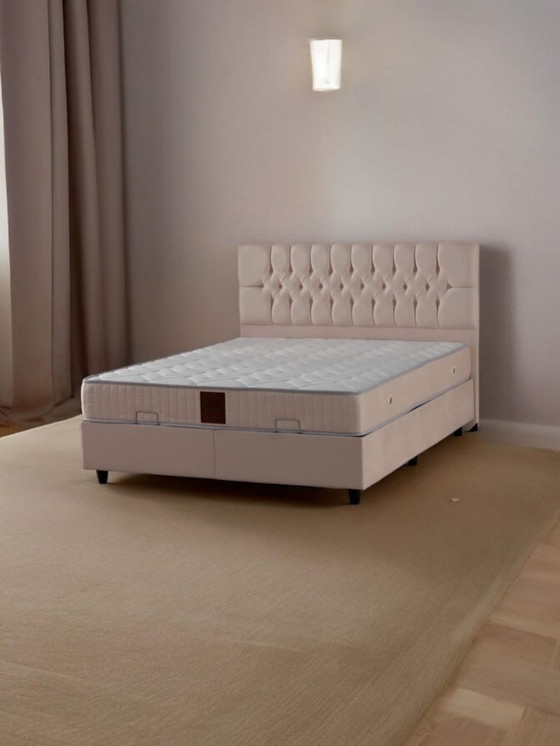 Image 1 of CAMA CUBA CON ALMACENAMIENTO 140×190 CM