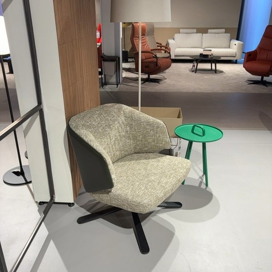 Image 1 of Montis Back me Up lounge fauteuil