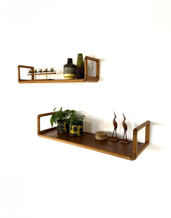 Image 1 of Set van 2 vintage teakhouten wandplanken, Dyrlund ‘70