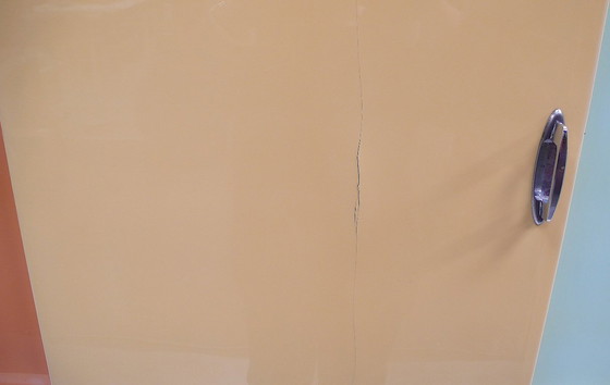 Image 1 of 50er Küchenschrank mit Schiebetüren + Schubladen in bunten Farben, Vollholz, original Zustand