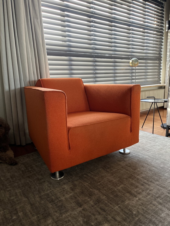 Image 1 of Deux magnifiques fauteuils orange Design en stock