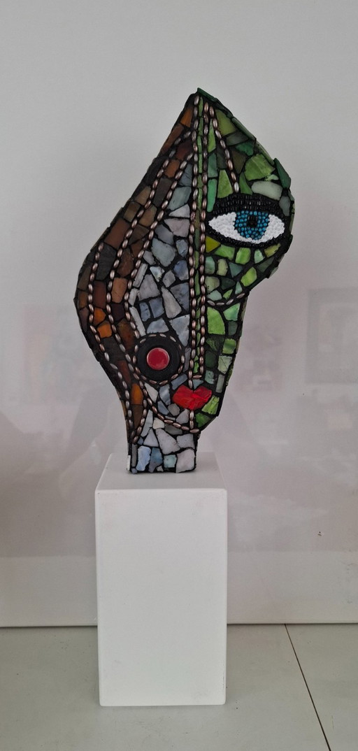 "One eye" mosaic sculpture