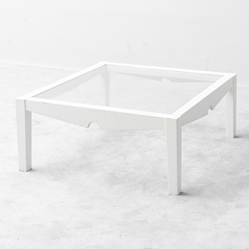 Vintage coffee table in white lacquered wood and glass, Italian design from the 70s.