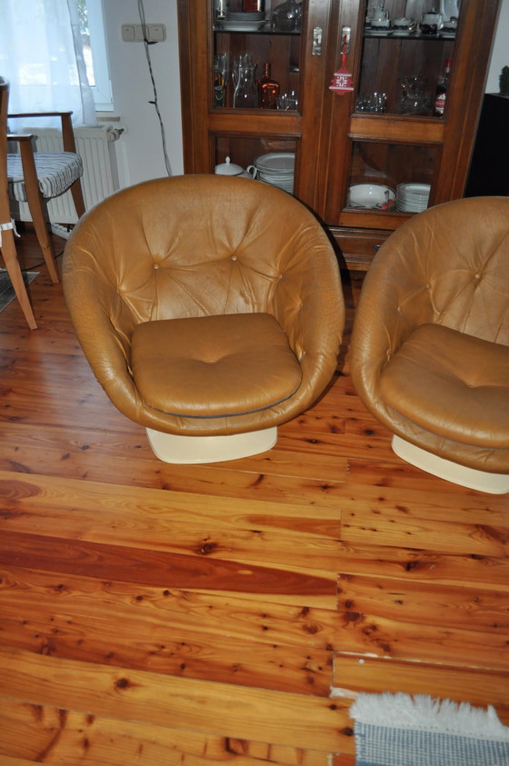 French Plastic Club Chairs by Rapfael Raffel, 1970s, Set of 2 – Armchairs, Fiberglass, Space Age (photo 5 of 7)