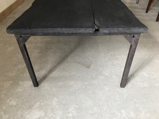 Image 1 of Tavolino in legno bruciato nero