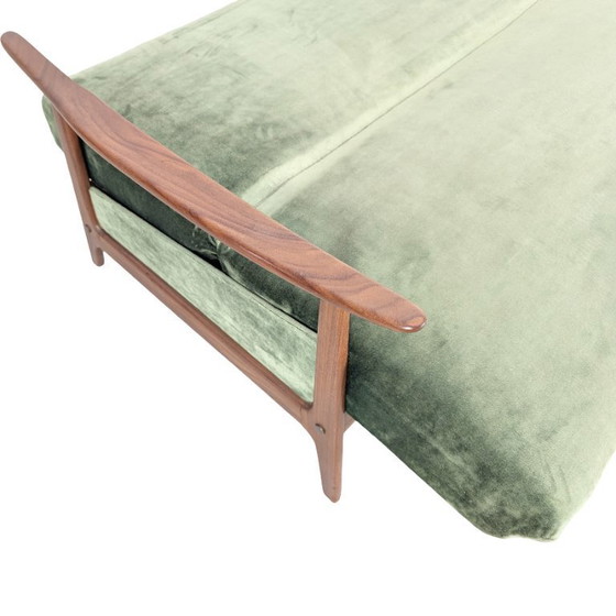 Image 1 of Driezitsbank uit het midden van de vorige eeuw, vintage bank, retro teakhouten bank, opklapbaar bed