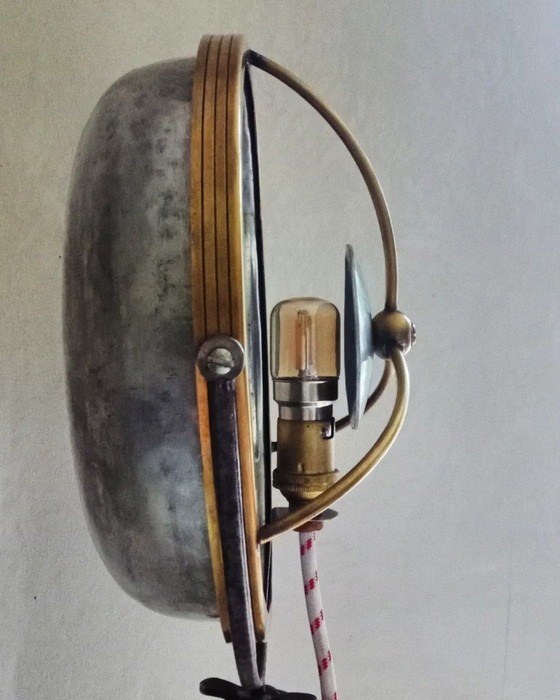 Image 1 of Lampada a treppiede in ottone/alluminio con spirito nautico