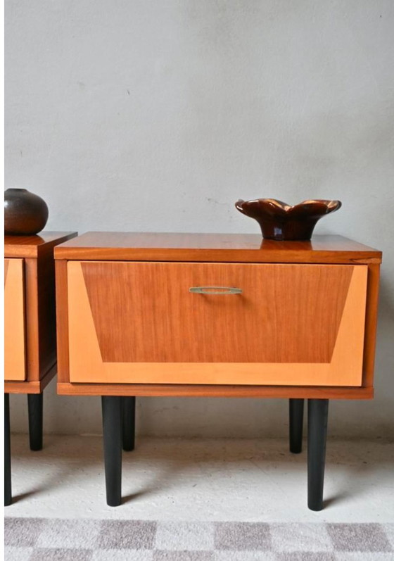 Image 1 of Ensemble de tables de chevet vintage des années 1950